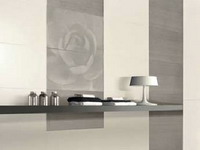 Интерьер ванной комнаты с керамическими декорами «Comfort»